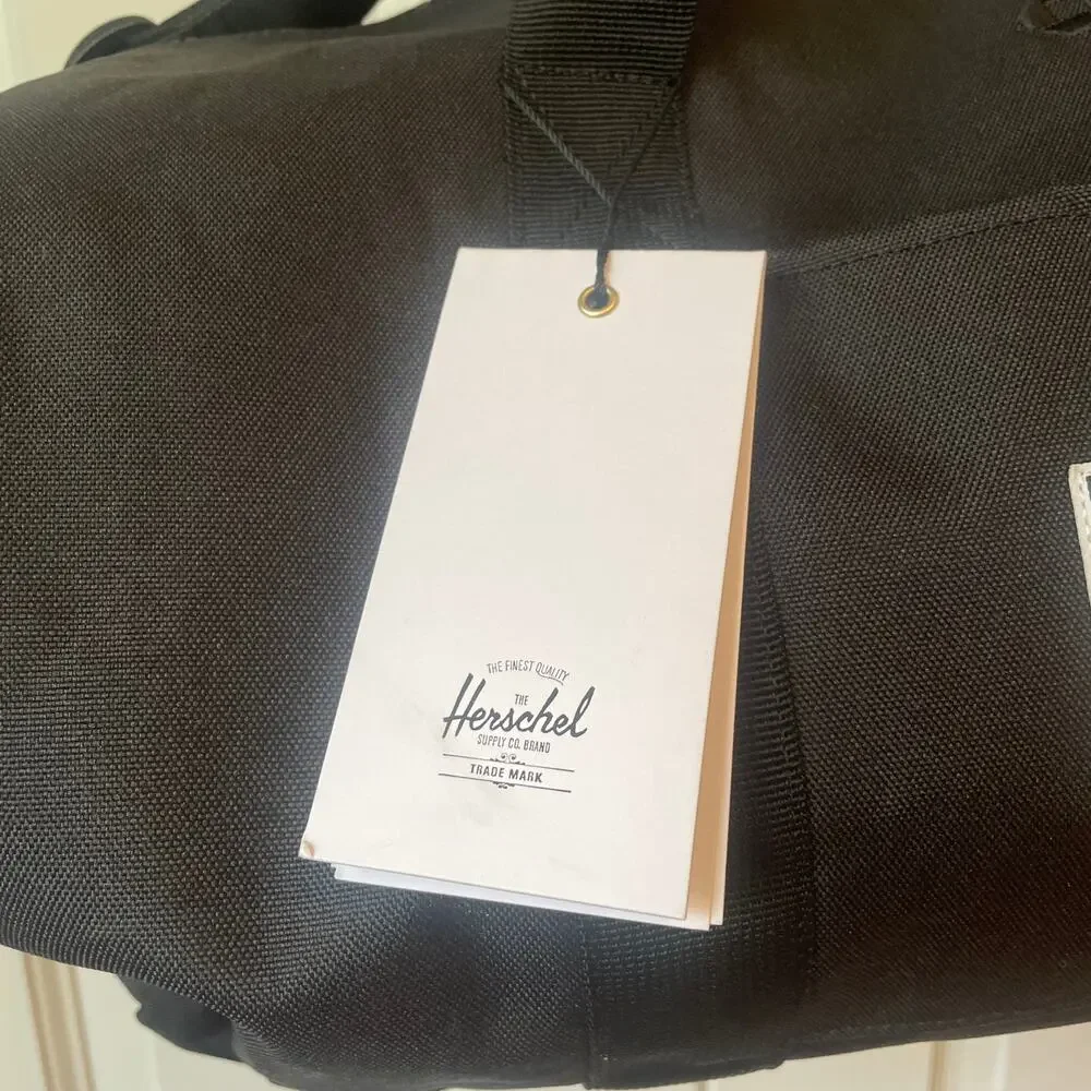 Herschel Supply Black Sutton Gym Travel Weekender Duffle Bag NWT Size L